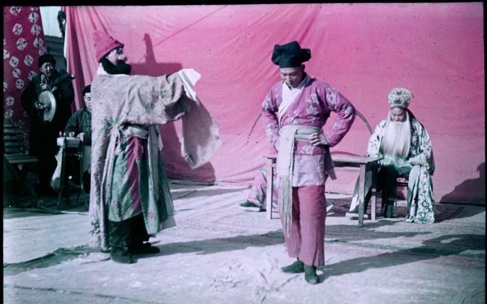 日军日记：*安妇慰**不服从管教，我很愤怒，用*刀刺**插入她的*体下**