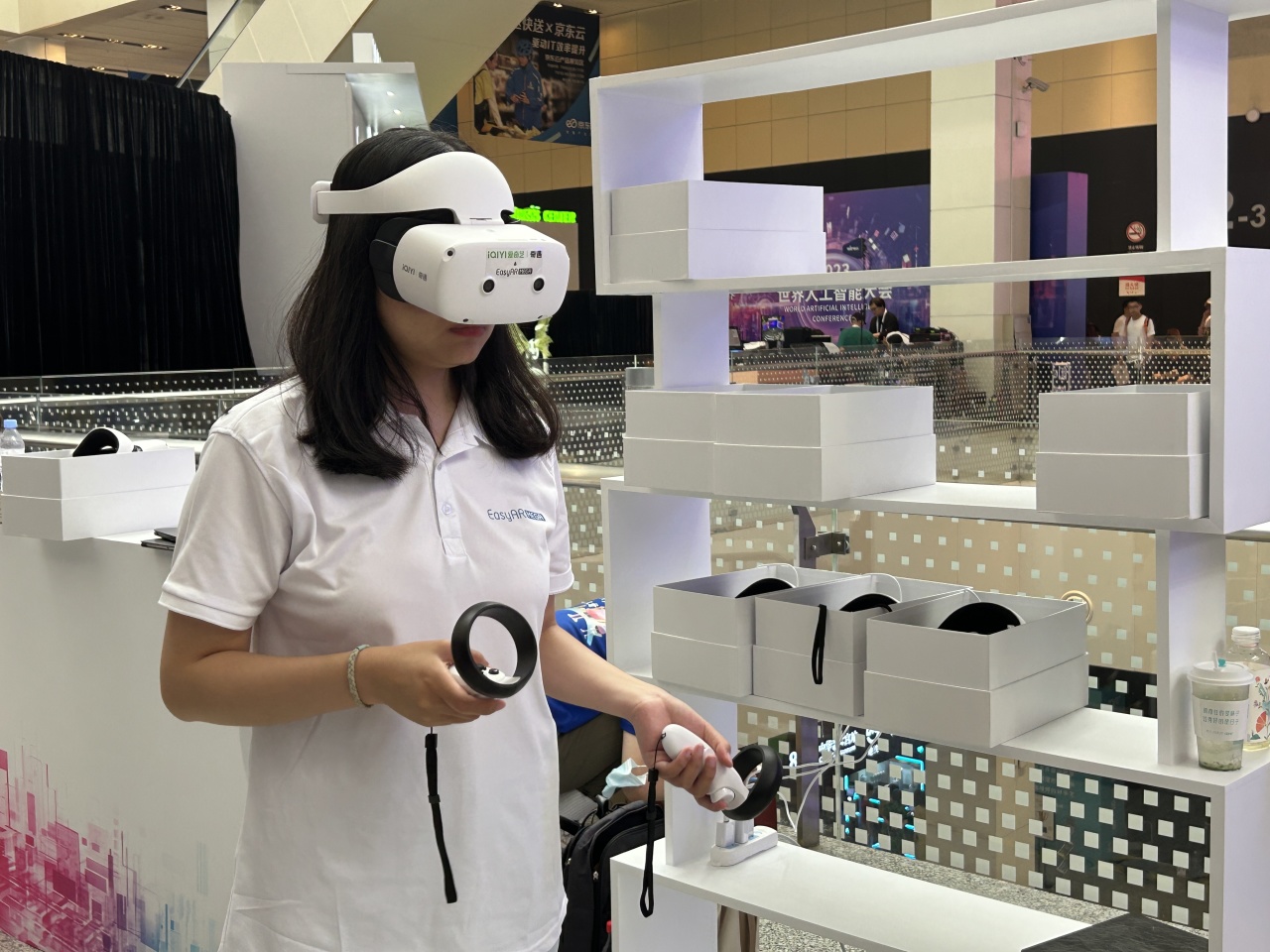 智联世界ai智能,智联世界生成未来宣传片