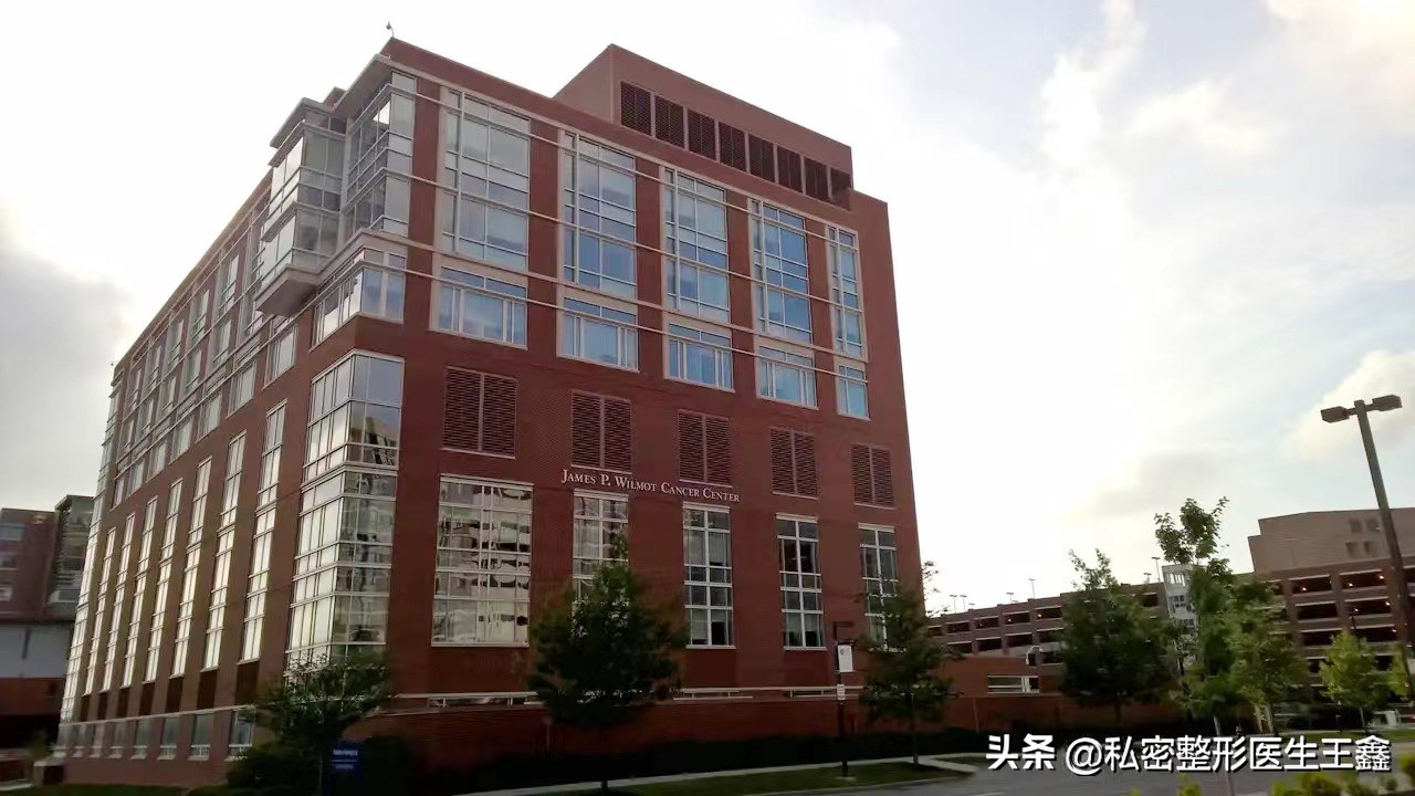 中美医院是公立还是私立,美国医院是公立还是私立