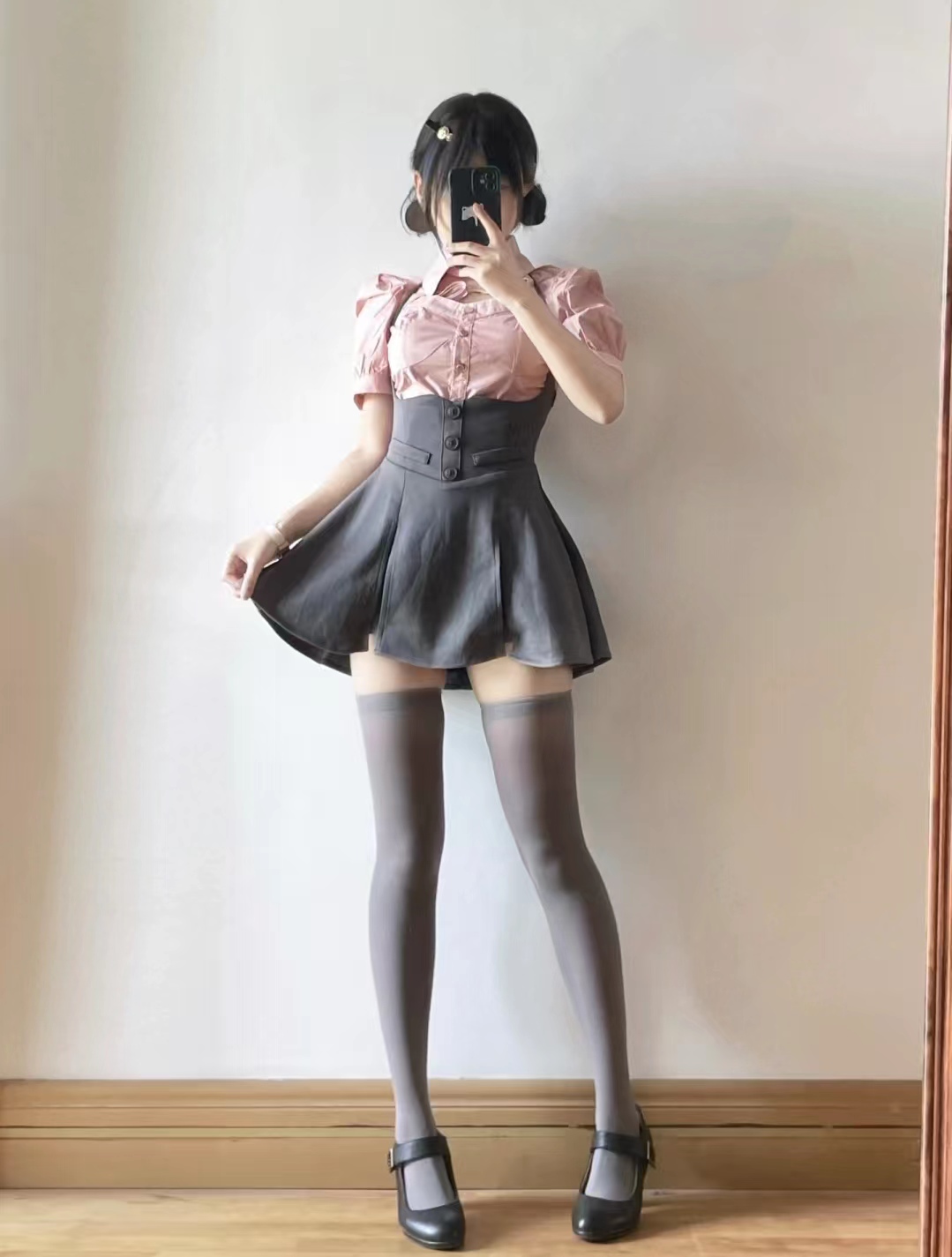 短肥上衣怎么搭配下装图片,宽松秋季款短上衣如何搭下装