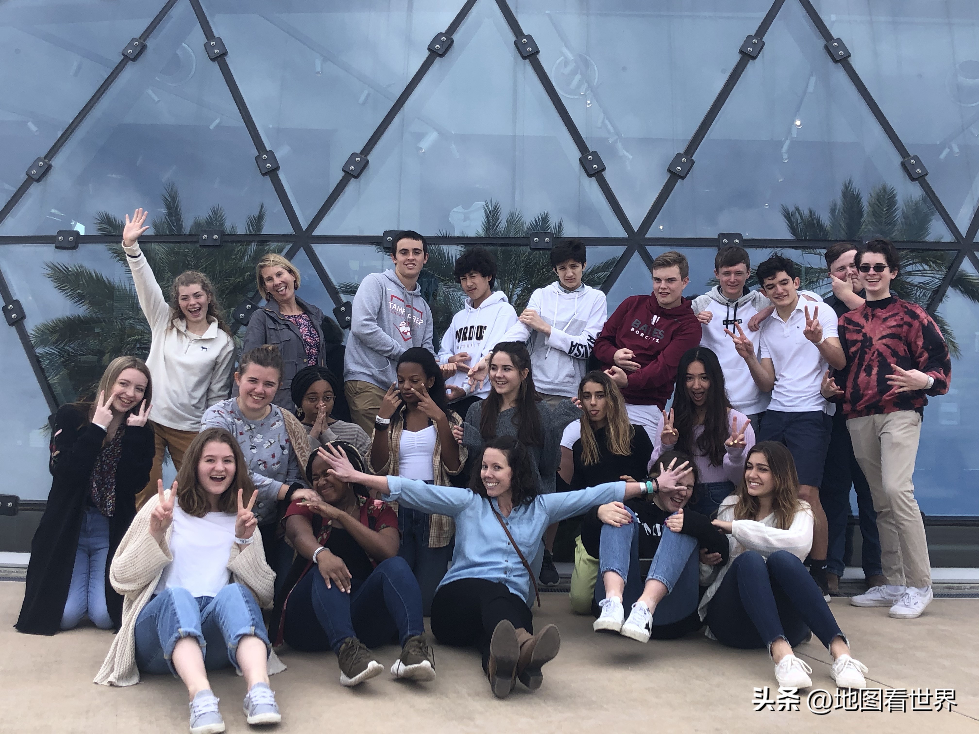 鍥藉瓒ｈ皥,娉曞浗绋庤礋