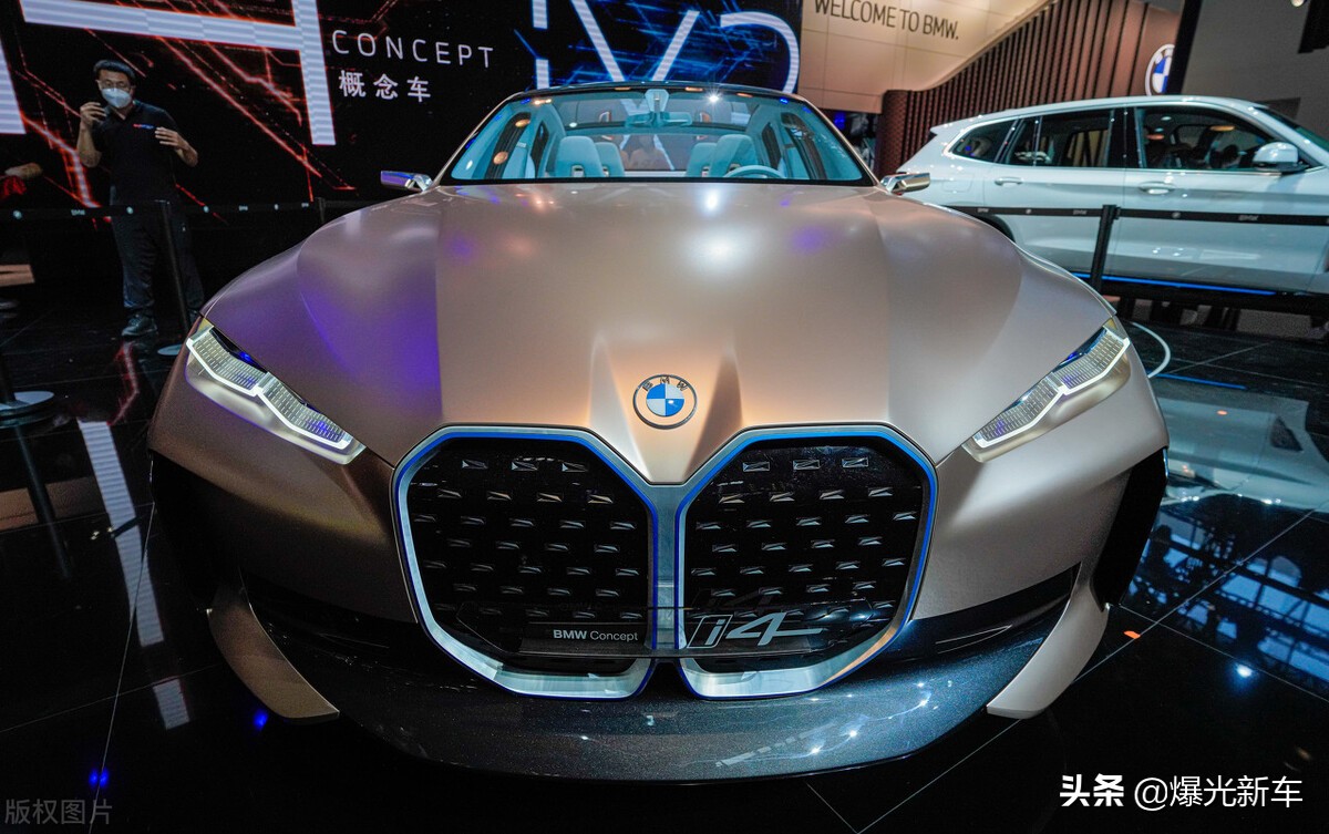 宝马I4新款多少钱,新款宝马i4上市售价42.99万元