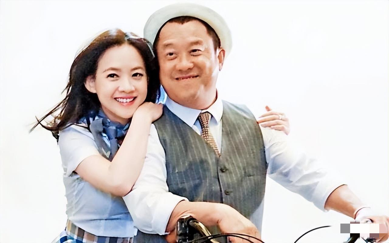 曾宝仪晒曾志伟庆生照,曾宝仪发文透露曾志伟病况