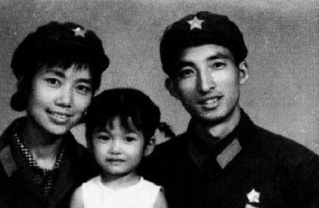 中年爱情自有风景！江珊离婚18年，接受田小洁的爱拐了几道弯