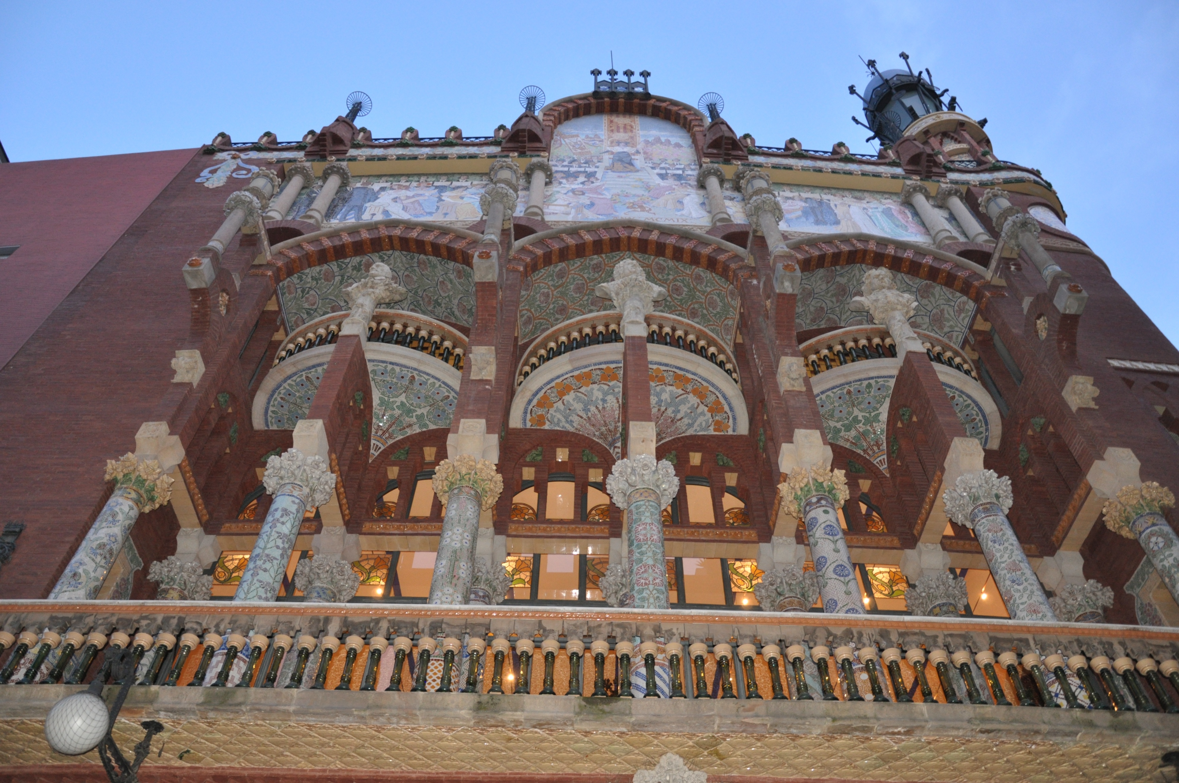 巴塞罗那圣家堂高迪,巴塞罗那高迪的作品