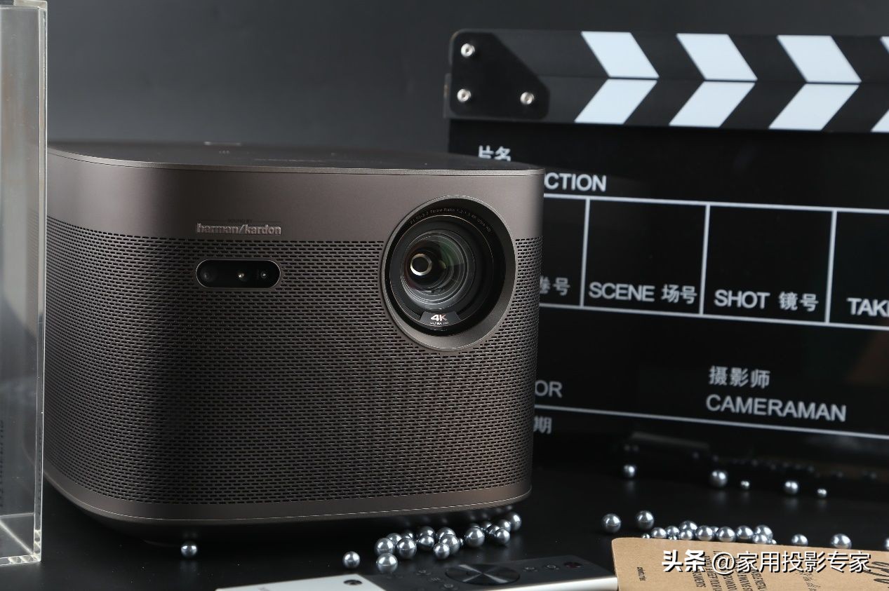 不捧不黑，用过才敢说深度体验极米H6Pro4K智能投影机