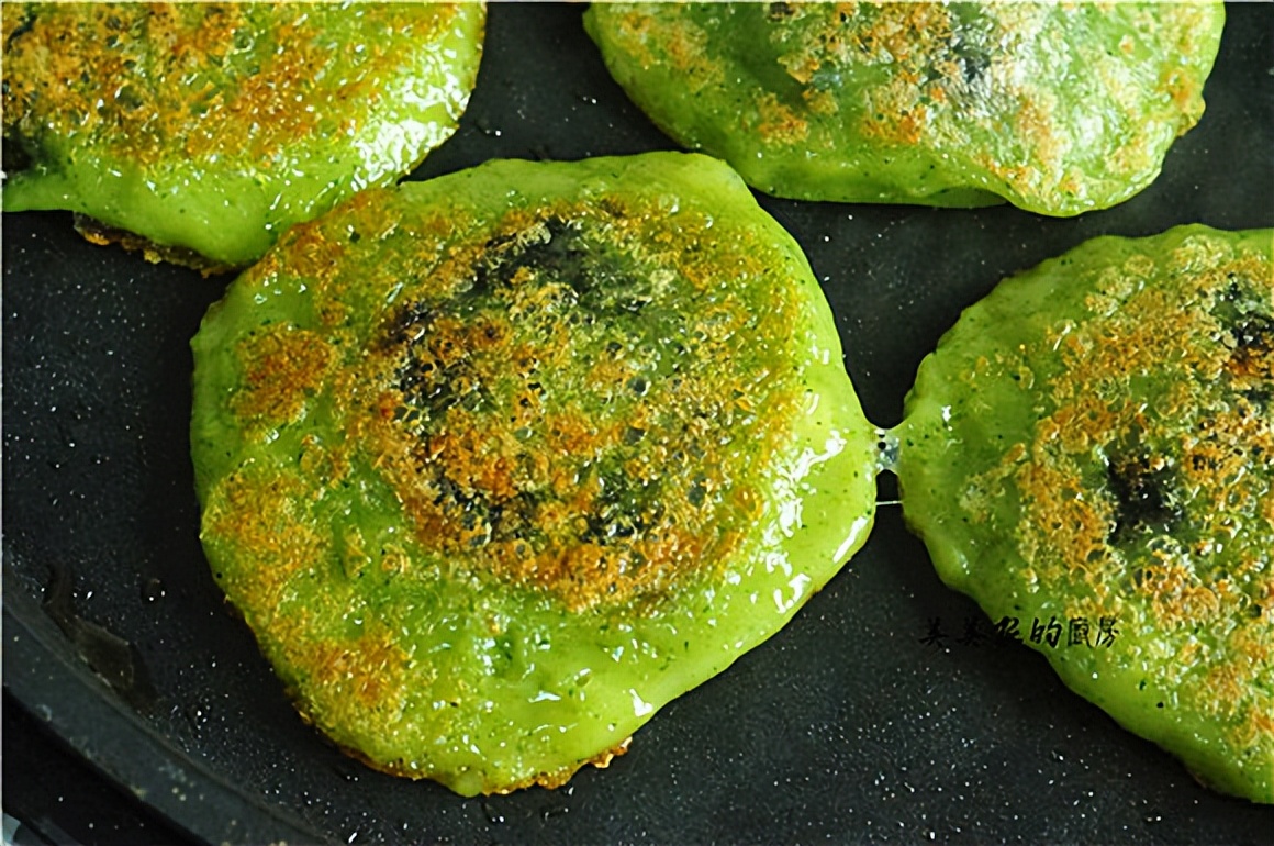 春天里的宝，也是女人保护草，拌一拌烙成饼，比韭菜肉饼香！