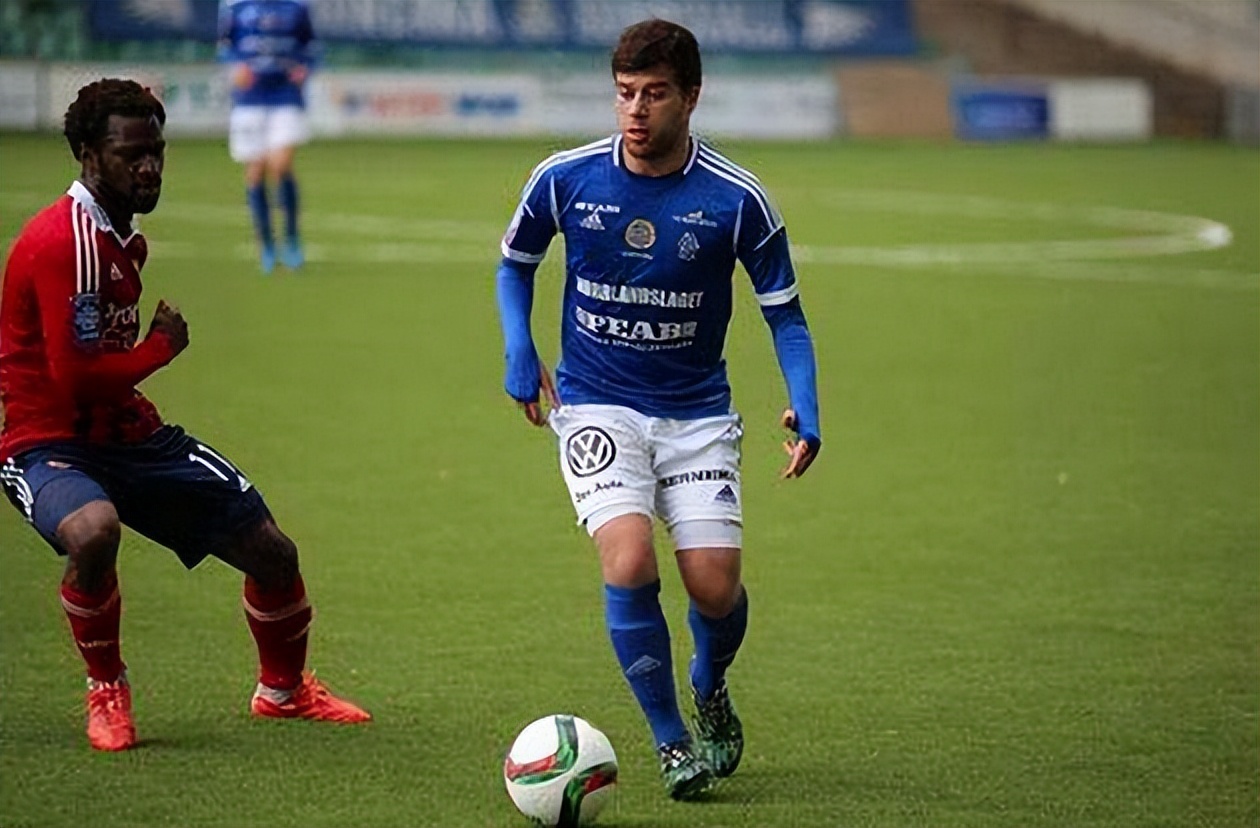 鍛ㄥ叚鐟炶秴鐡﹀皵璐濋噷璧涗簨,鏃ヤ箼涓滀含缁胯尩vs灞卞舰灞辩姣斿垎