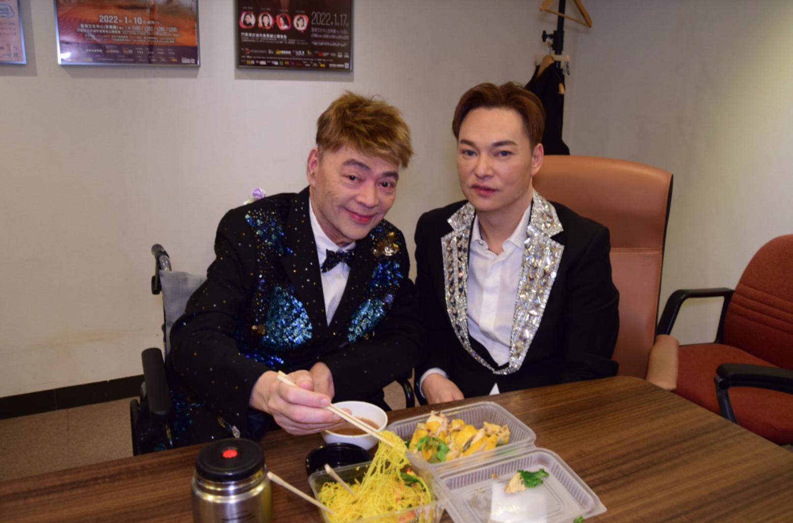 香港歌手办70岁寿宴后二度确诊,咳嗽流涕症状轻微,已致歉出席者