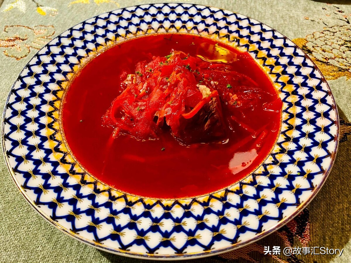 陪着俄罗斯女友回娘家，湖南人见识到了什么是战斗民族的酒蒙子