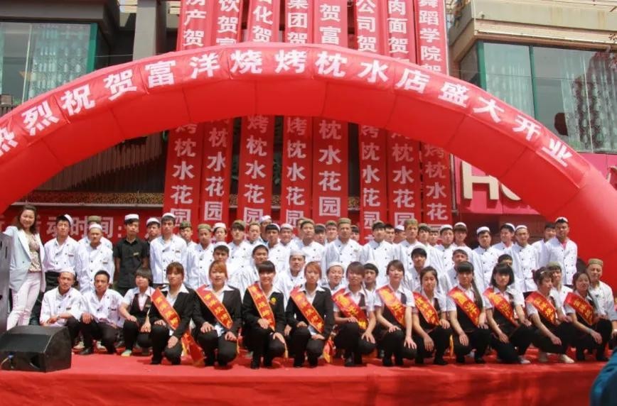 银川烧烤店老板身价近亿元,宁夏银川一烧烤店燃爆老板身价