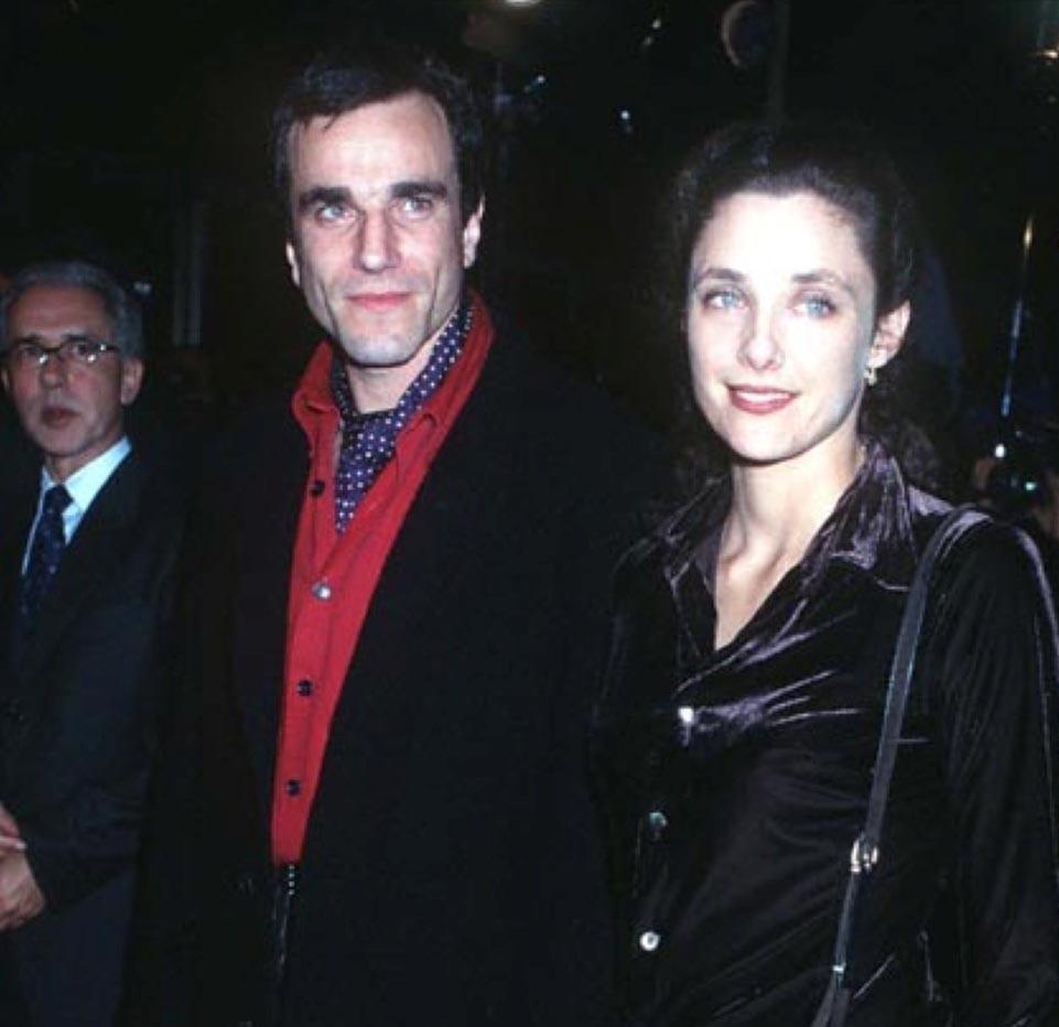 娶了巩俐的雅尔，曾有个漂亮的未婚妻，对方正是法国女神阿佳妮