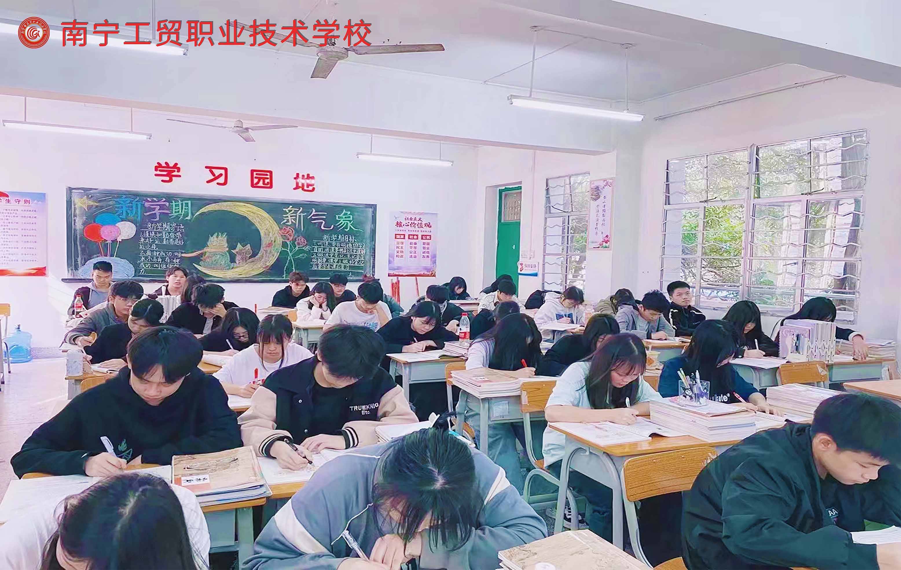 广西初中毕业读什么中专学校最好,广西初中升中专选什么专业比较好