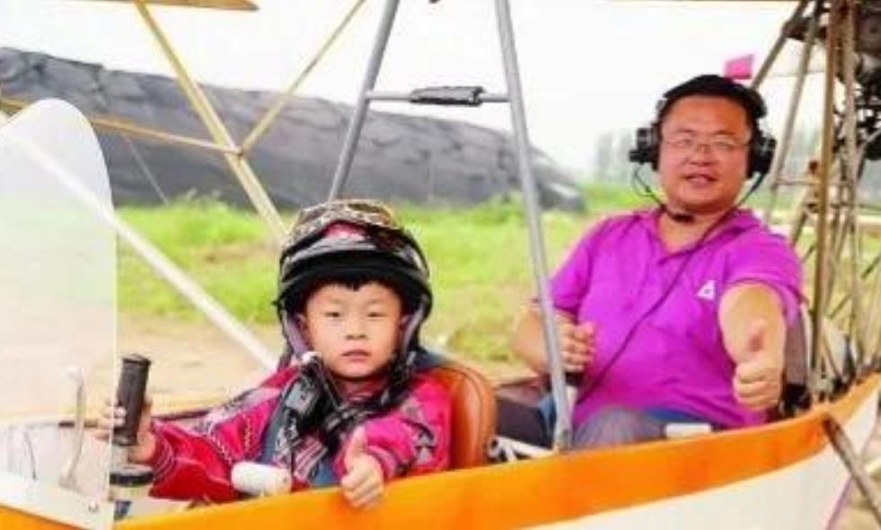 10年前被父母逼迫雪地奔跑,10年前被爸爸逼的雪地里跑步