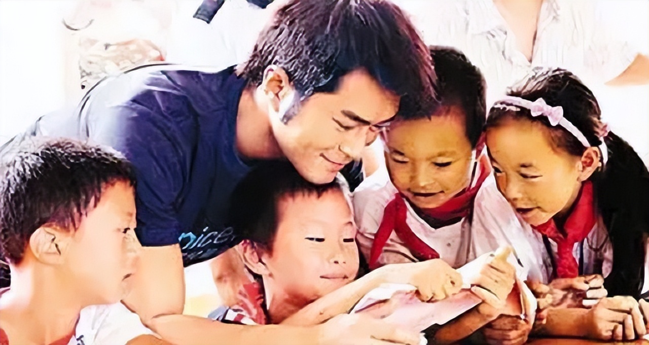 姜昆收养,1998年姜昆