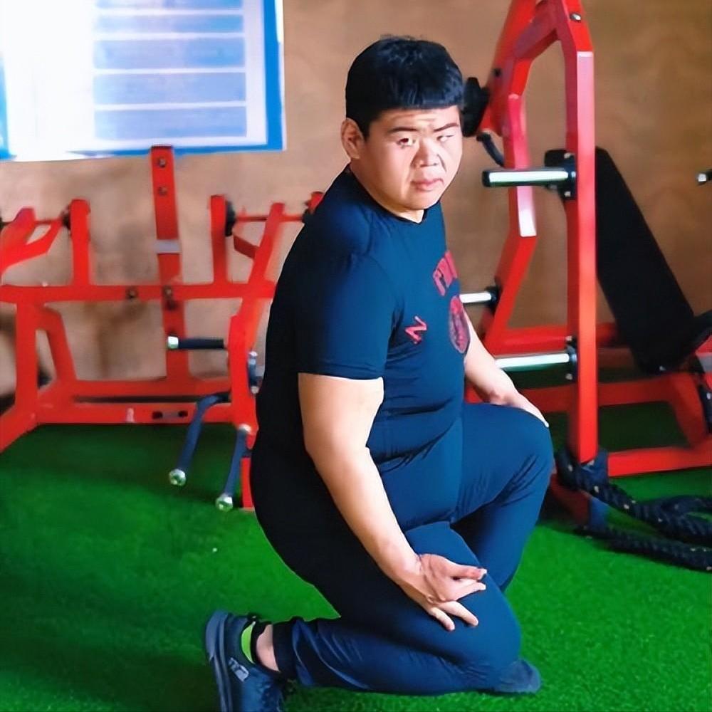 减肥400斤王浩楠照片,山东减肥小伙王浩楠现状