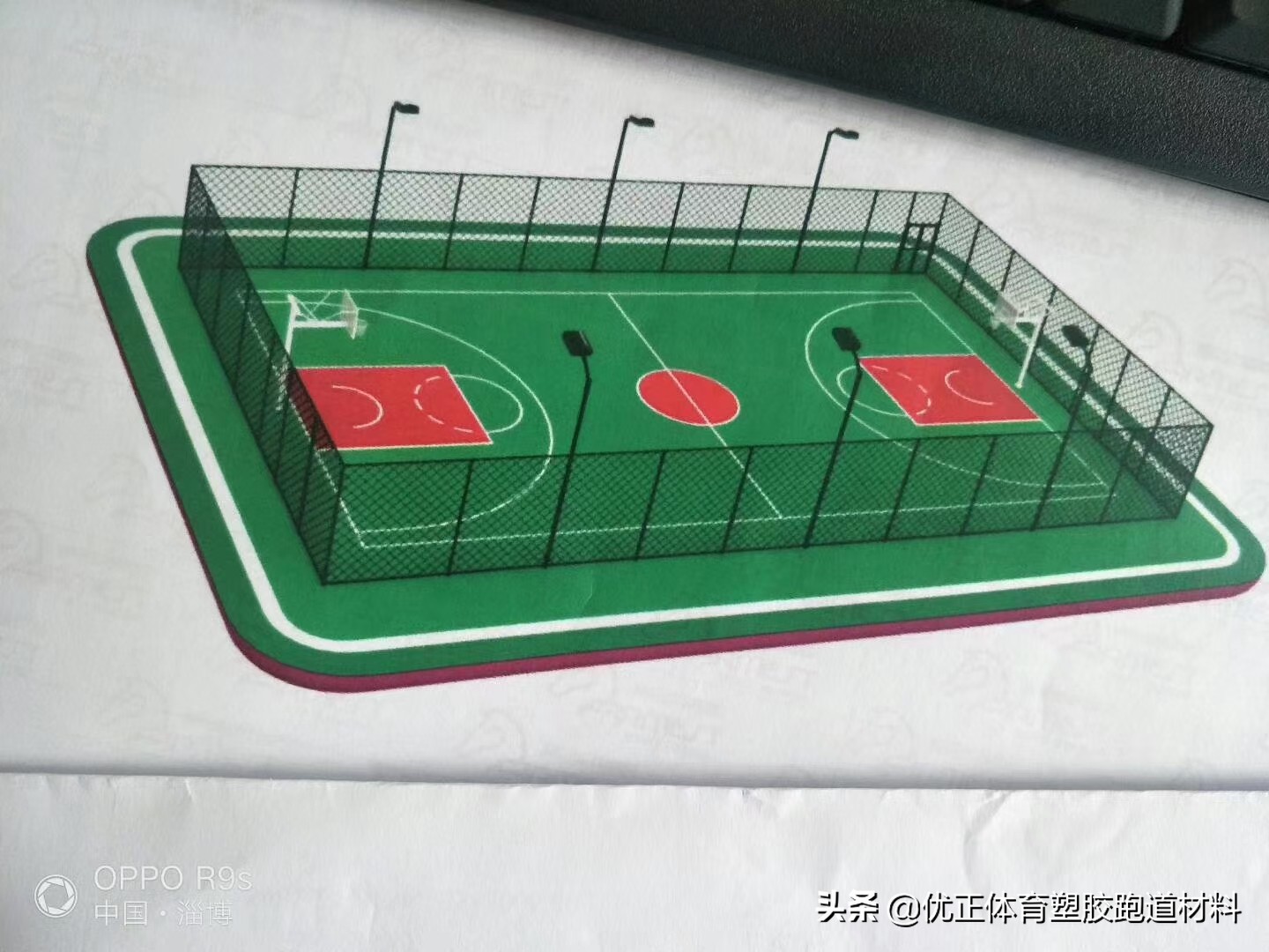 足球场假草坪施工多少钱一平方,假草坪足球场每平方价格多少钱