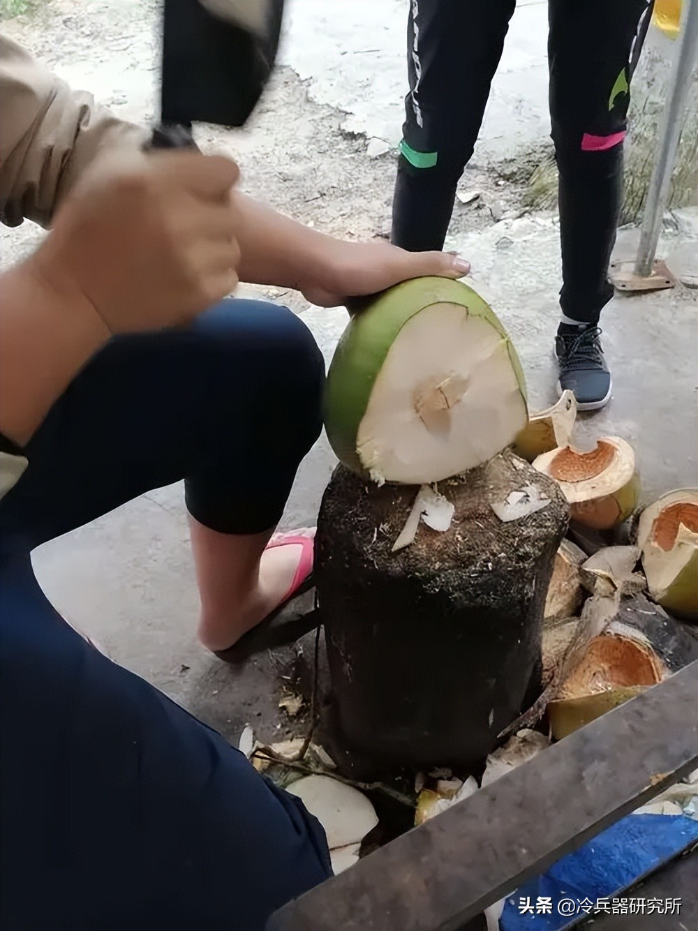 冷兵器锤子厉害还是刀厉害,冷兵器锤和槊