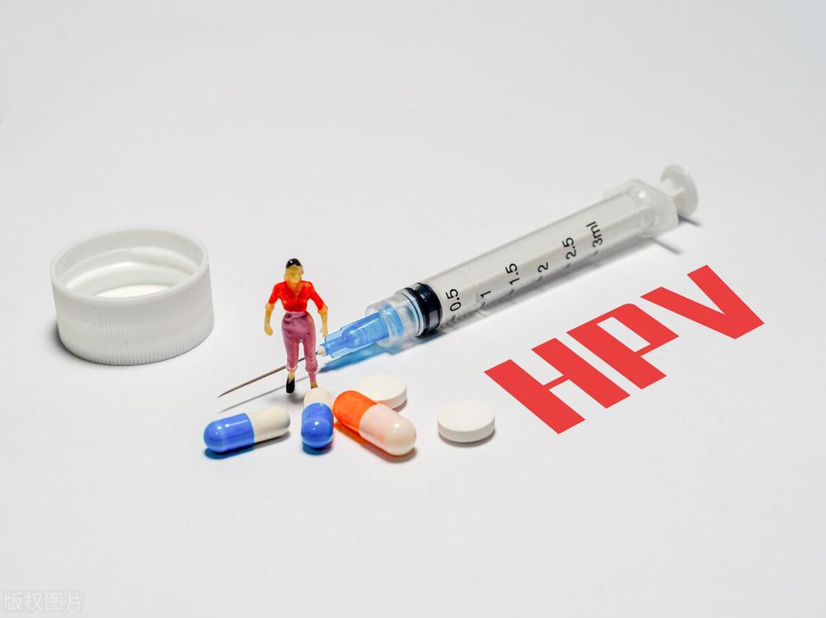 我安享晚年的年纪，却闻到自己身上有腥臭味，还伴有排液、瘙痒