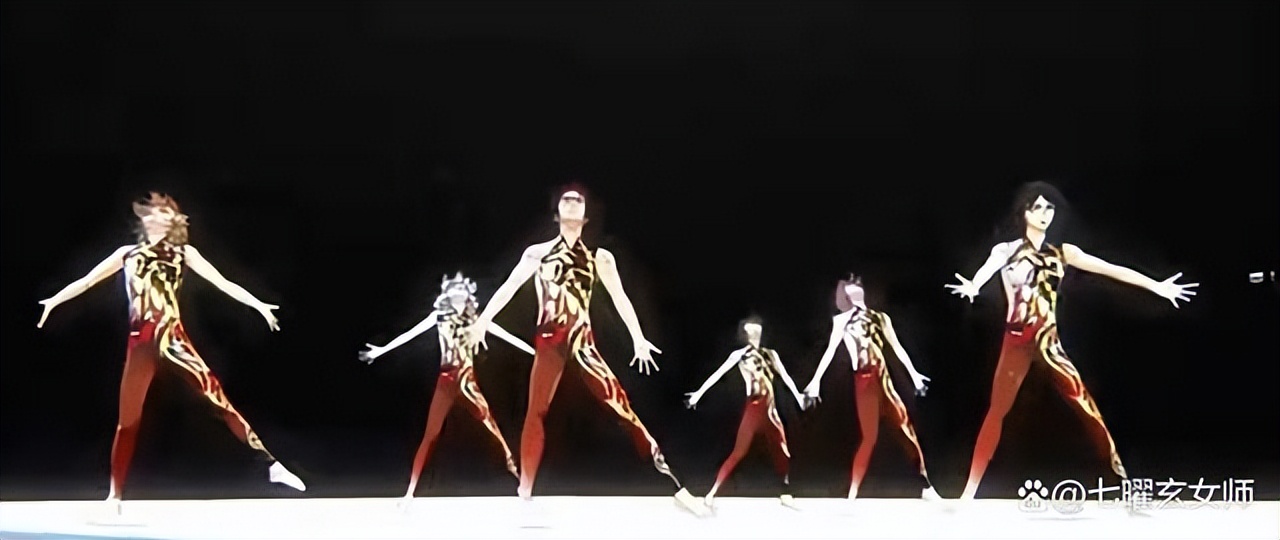 动漫后空翻少年的比赛视频,动漫后空翻搞笑视频