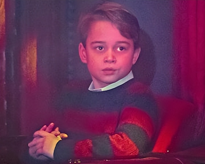 皇室成员圣诞节,皇室公主冬日装扮