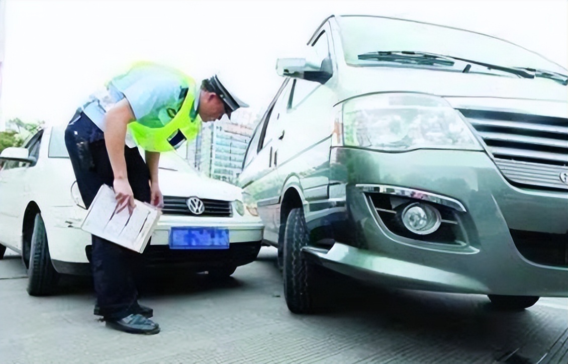 刮蹭后开车走了算肇事逃逸吗,蹭了路边的车肇事逃逸处罚