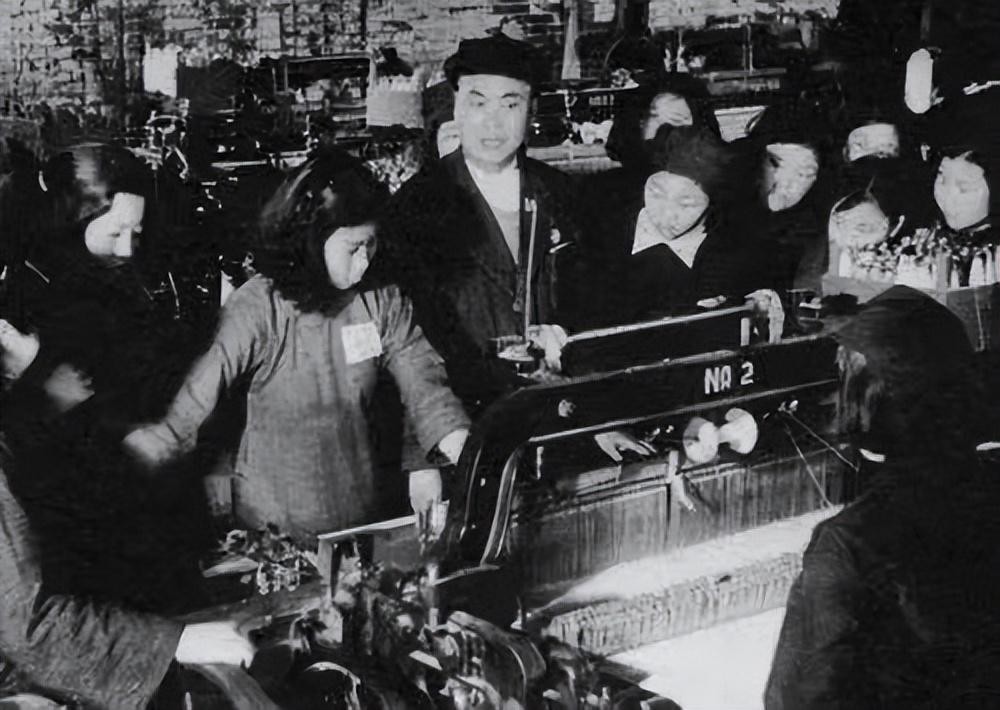 把*女妓**送到战场去蹚地雷？新中国成立后，上海10万*女妓**都去哪了？