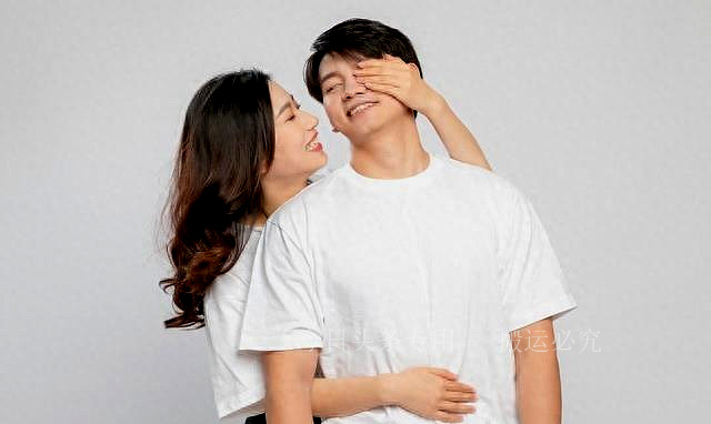 濂冲悓瀛︿笌楂樹腑鍚屽鑱氫細,濂冲ぇ瀛︾敓鐖变笂鏈夊か涔嬪