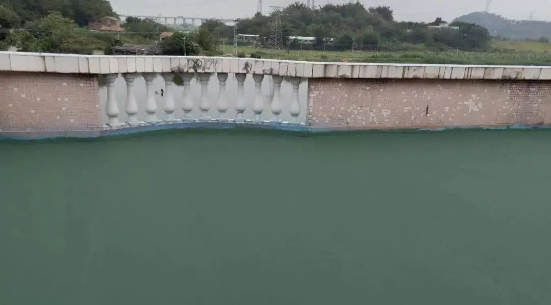 聚氨酯防水涂料施工质量防治措施,聚氨酯防水涂料太干