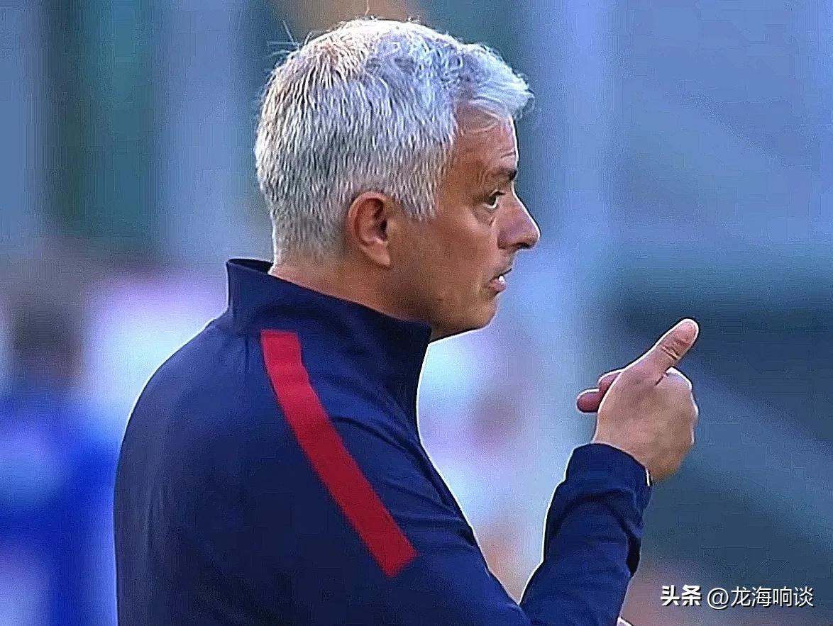 红色的战狼！穆里尼奥输球却自豪:断腿打封闭，他们是真男人！