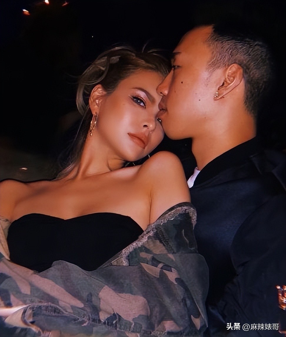 网红Naomi这3000字的小作文看得我脸红，没有羞耻心是真可怕啊