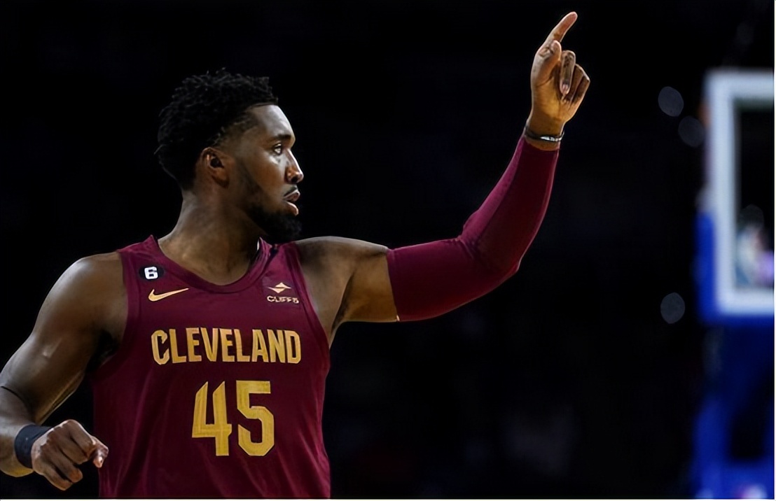 米切尔对骑士感到满意,骑士队最新交易消息米切尔