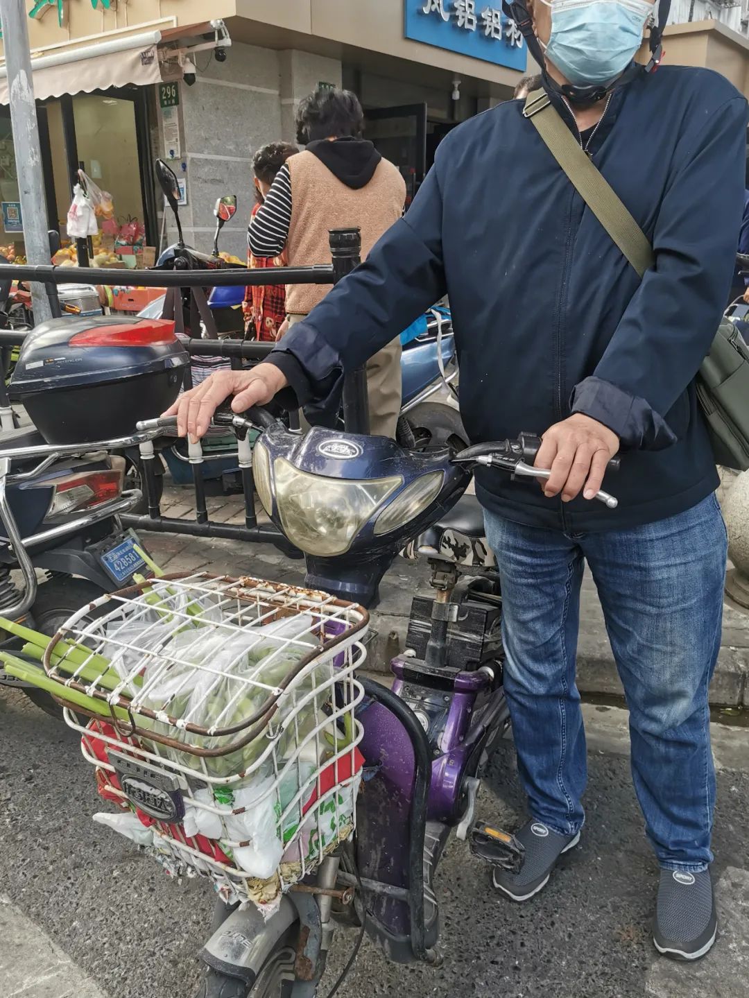 为什么上海卖菜的都是兰陵人,为什么买菜的都是老人