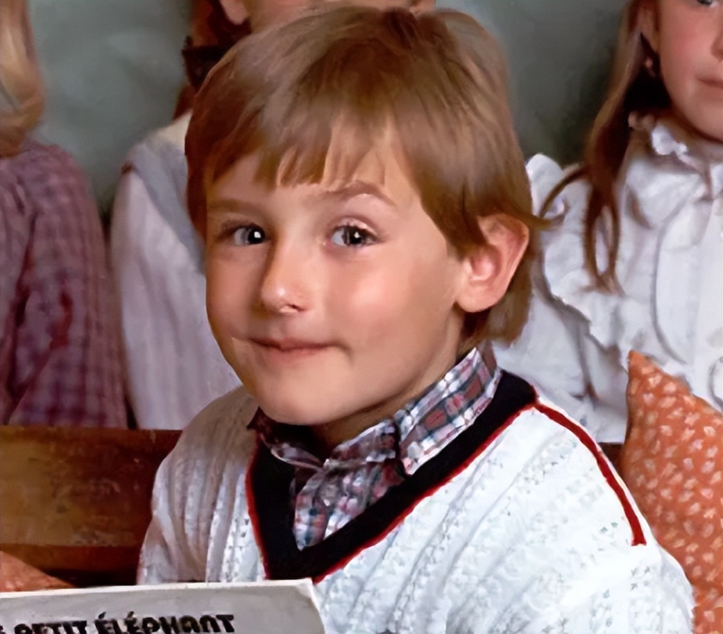 足坛球员童年照,足坛球星萌娃照