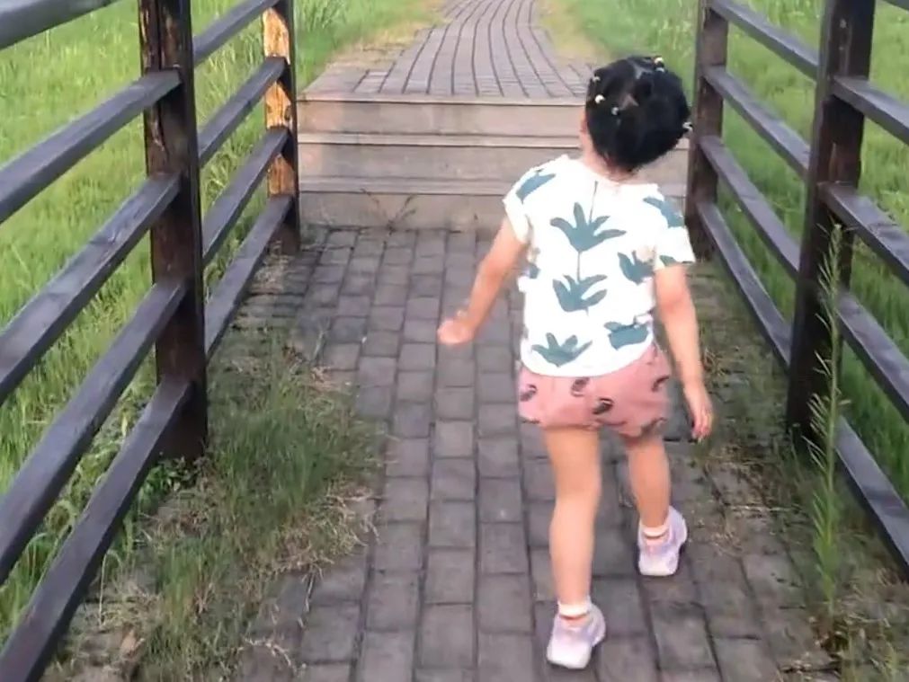 自闭症儿童粪菌移植最新进展,粪菌移植的自闭症女孩