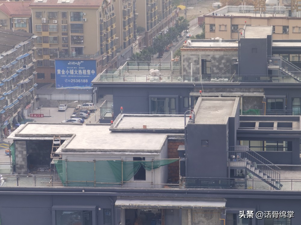 楼顶上加盖房屋,楼顶加盖房主竟如此辩解不能忍