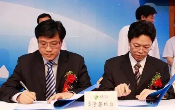 35岁当上市长，39岁晋升副厅级，最后为啥却选择了裸身辞官？