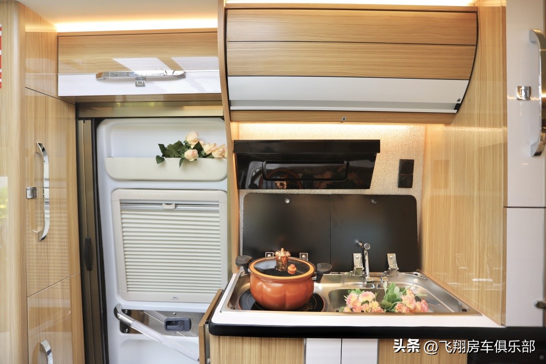 刚官宣就“火遍全网”的新车，飞翔再次证明其实力，亮点大升级！