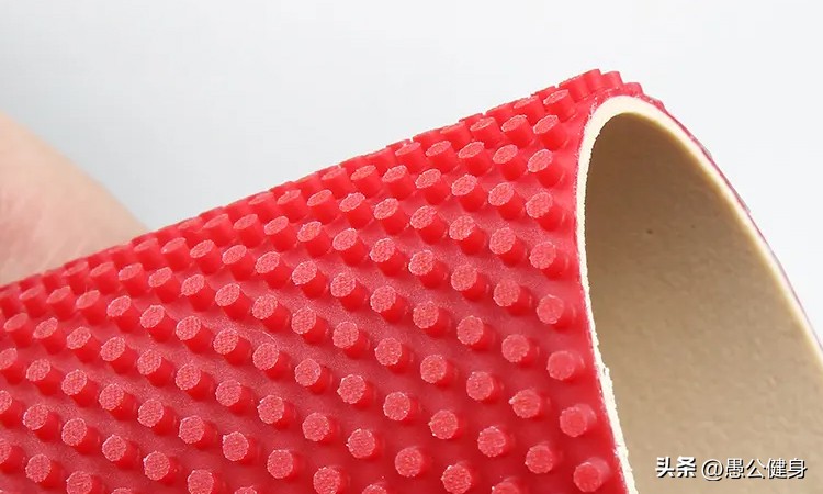 乒乓球爱好者如何选择合适的拍子,乒乓球运动员是怎么选球拍的