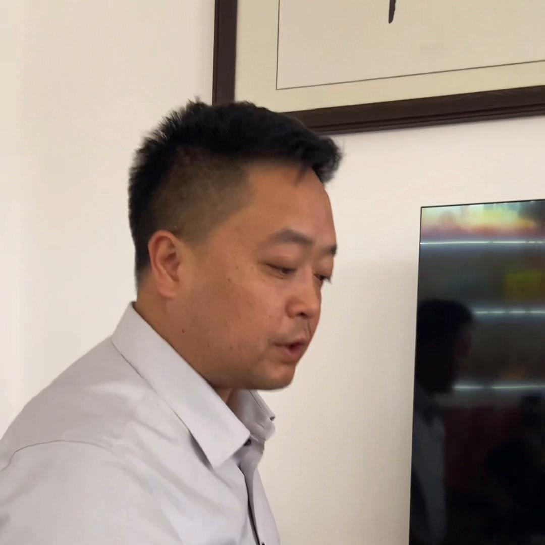 去年就买了,但是我不太会喝,也不知道咋样,今天带过来让...