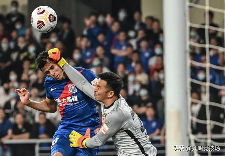 争议球判罚球权归谁,争议判罚足球裁判