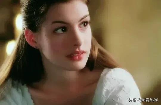 安妮海瑟薇演帕金森的电影,oneday安妮海瑟薇电影完整在线