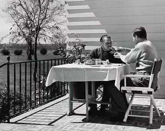 毛姆喜欢的小说,毛姆喜欢的歌