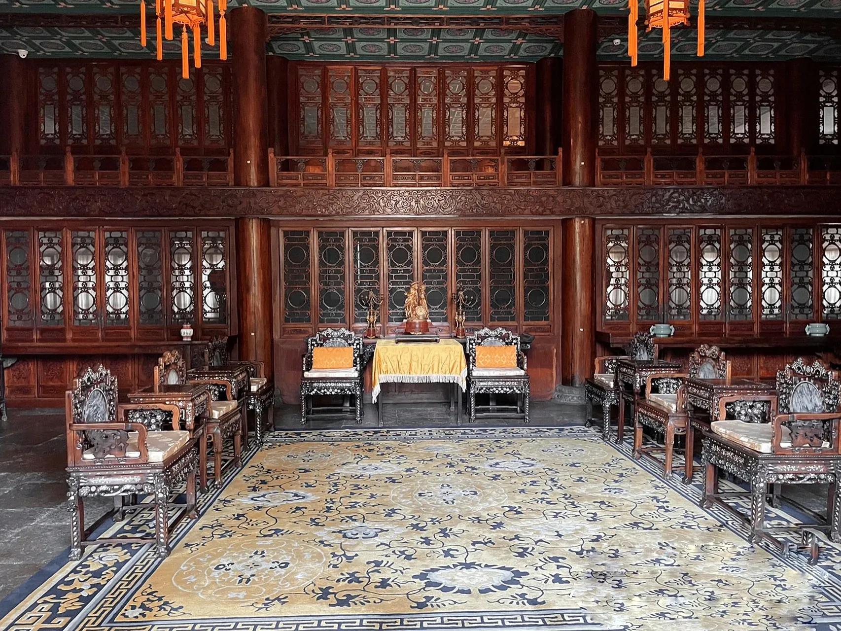 农村发现一棵金丝楠木价值一个亿,最贵的房屋价值八个亿金丝楠木