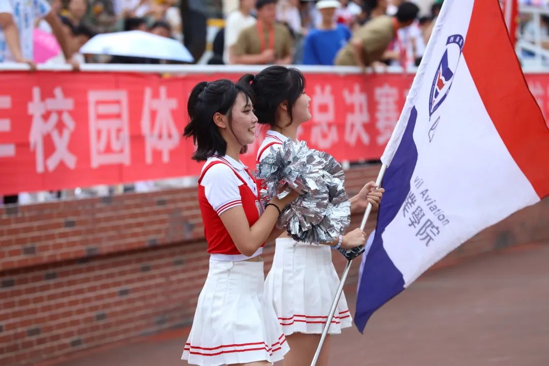 西南交通大学贡嘎杯决赛足球,2023贡嘎杯西南交大足球队