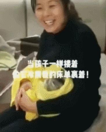 我家猫尿进了洗衣篓里，我爸为了包庇猫说，是他尿的···