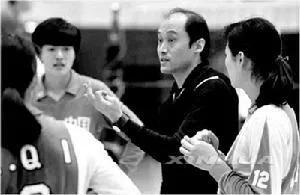 中国国家女排主教练,80年代女排主教练是谁