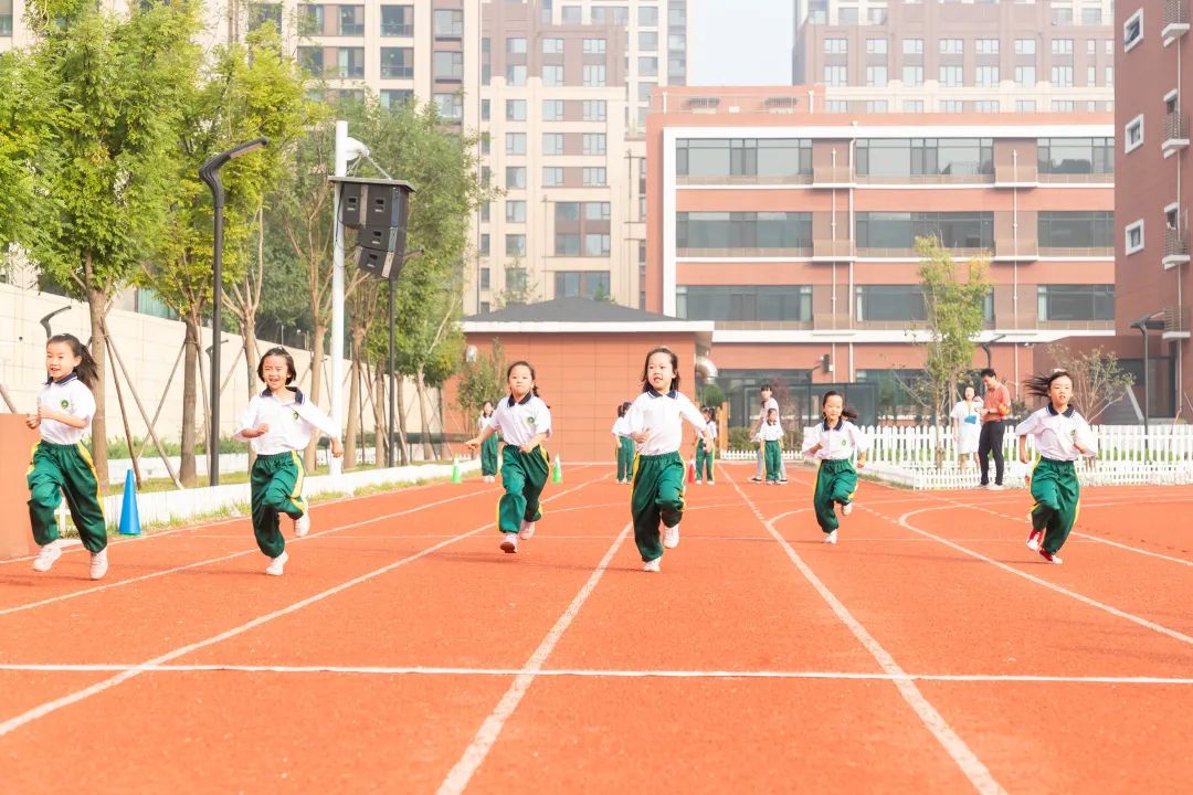 喜迎二十大奋进新征程开启新时代,房山首师大育新学校