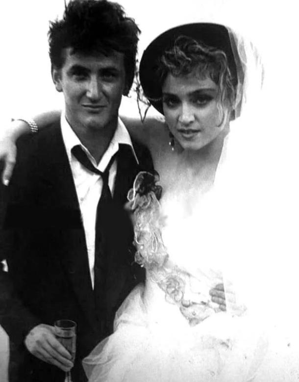 仅仅2天，娱圈的瓜就这么生猛？*税偷***税漏**、售假、入狱，应有尽有