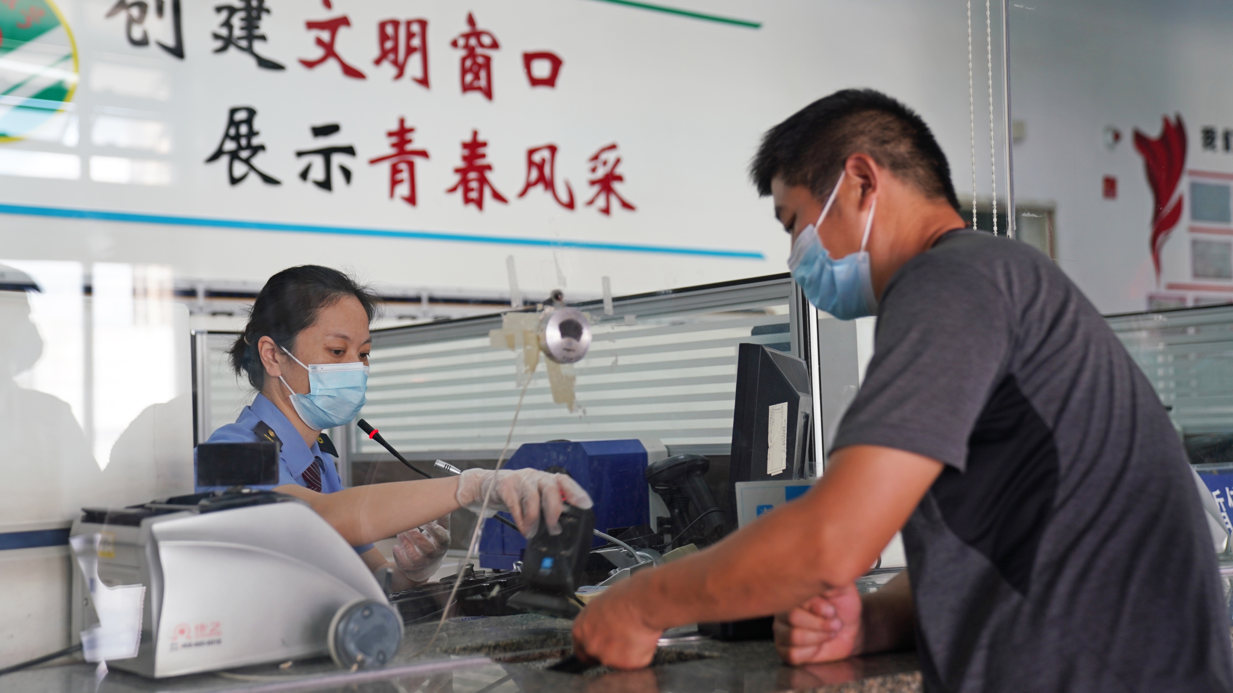 国铁南宁局加开多趟列车,国铁南宁局国庆发送旅客多少